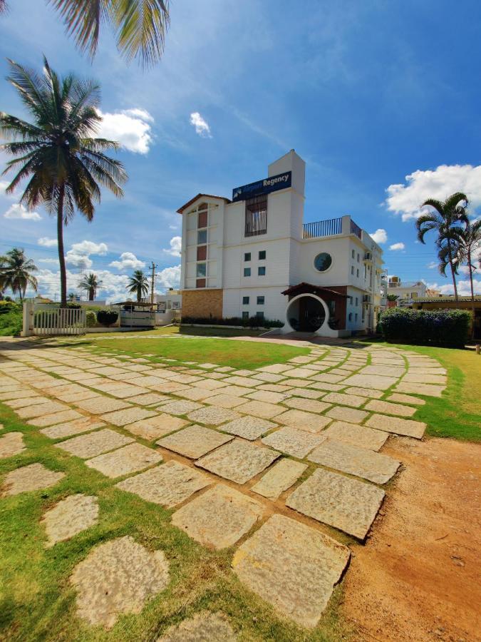 Hotel Airport Regency à Devanahalli Extérieur photo